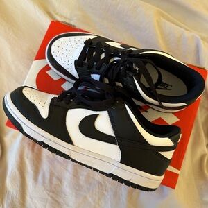 NIKE DUNK PANDAS